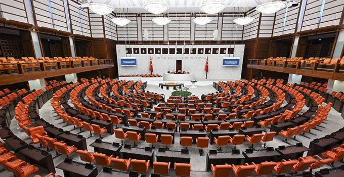 En Düşük Emekli Aylığı 16.881 TL’ye Yükseltildi