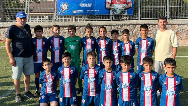 Körfez’de Zafer Bayramı Minikler Futbol Turnuvası başladı