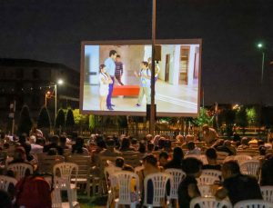 Kartepe’de Açık Hava Sinema Geceleri Yoğun İlgi Görüyor