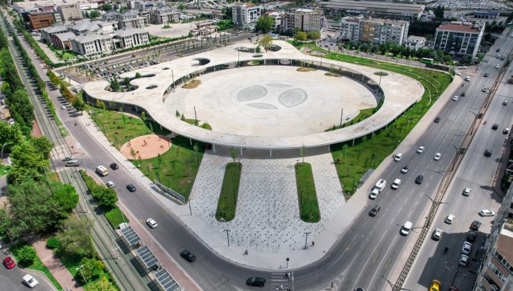Milli İrade Meydanı’na 300’den fazla ağaç dikildi