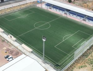 Gençler için bir futbol sahası da Alikahya’ya