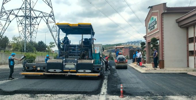 Kent Mezarlığı’nda yollar ve otopark asfaltlandı