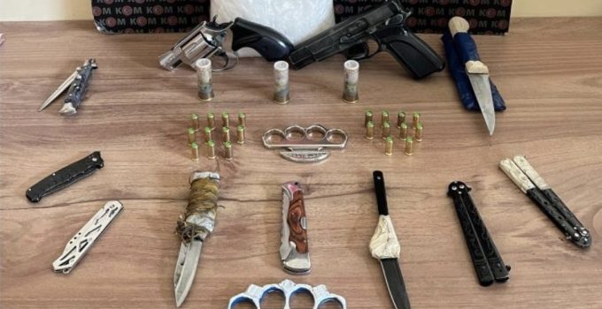 Kaçak silah ve uyuşturucu operasyonunda 7 gözaltı