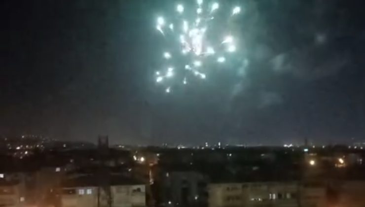 Derince’de Yasağa Rağmen Havai Fişek!