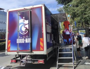 Tepkiler Sonrası Gölcük’teki Trabzon Store Tırı Kaldırılıyor