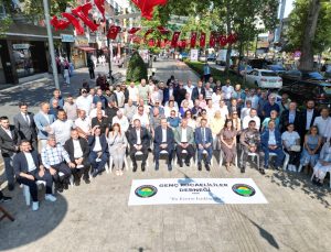 Genç Kocaelililer Derneği’nin 6. Geleneksel Hatıra Fotoğraf Çekimi Gerçekleşti