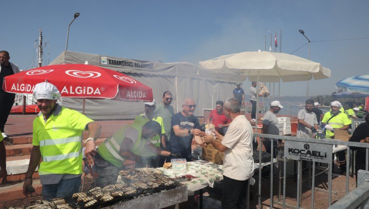 Karamürsel’de Balık Festivali Coşkusu: 8 Bin Balık-Ekmek Dağıtıldı
