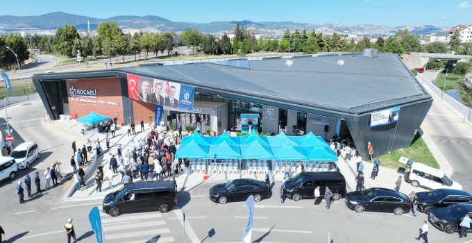Büyükakın, Gölcük için yeni müjdeler verdi