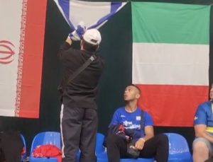 Milli Sporcu Kenan Eroğlu’ndan İsrail Bayrağına Düğüm