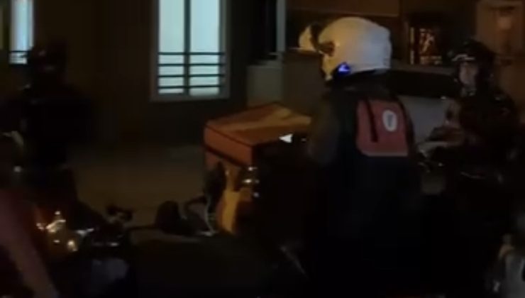 Onlarca Kuryeye ayını siparişi verdi